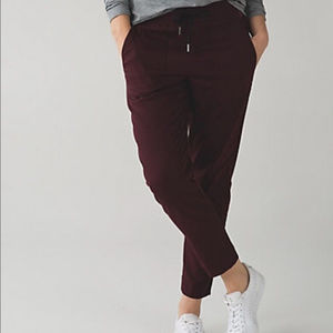Lululemon &go take you there trouser bordeaux 6